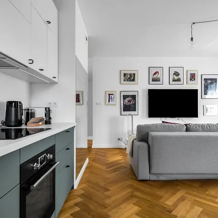 Skierniewicka Apt - Parking, Workspace, Balcony - By Rentujemy Warschau Exterior foto